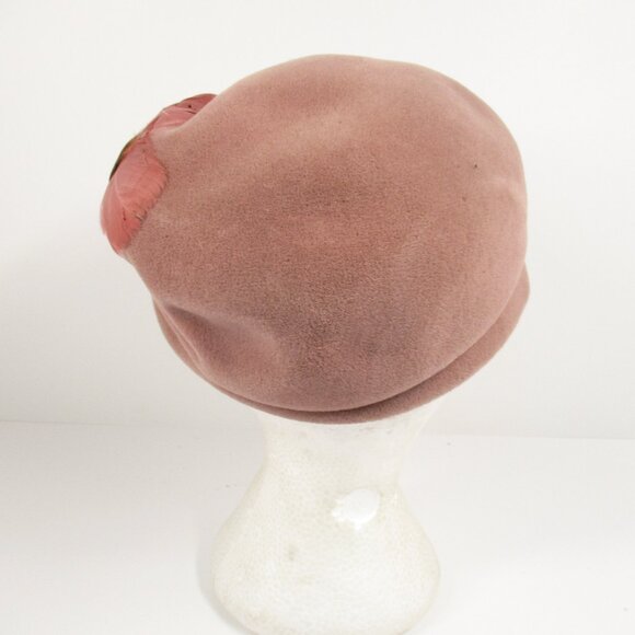 Vintage 1940's - 50's Pink Pillbox Hat Woman's Feathers & Brotch Chevalier Italy - Picture 5 of 9